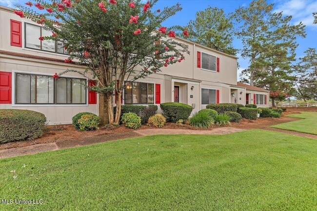 Building Photo - 167 Lakebend Cir