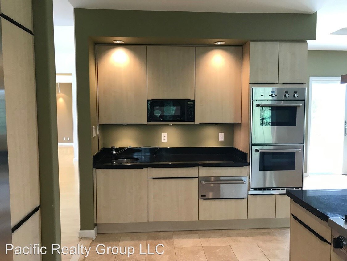 Foto principal - 3 br, 3.5 bath House - 1047 Ikena Circle
