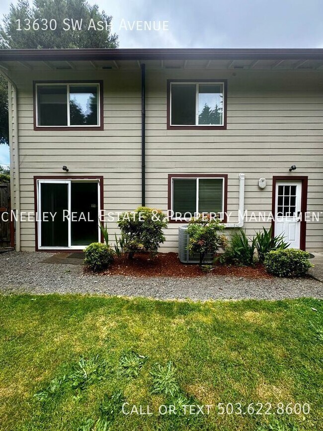 Foto del edificio - Large 1BR Duplex in Tigard