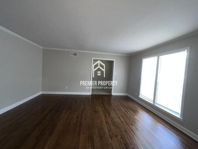 Foto del edificio - 3051 Overbrook Dr