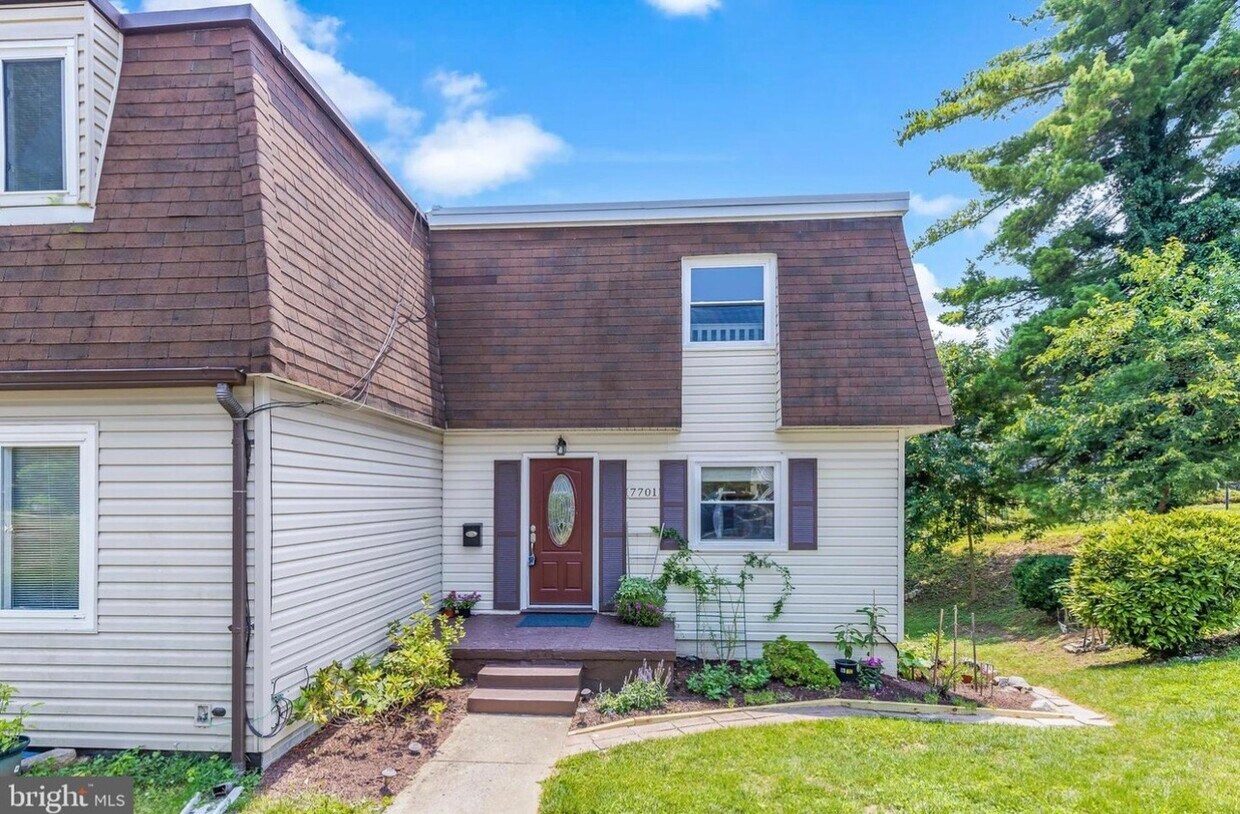 Foto principal - 7701 Scotland Dr