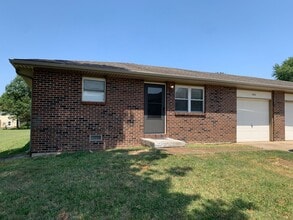 Building Photo - 3825-3835 College View Dr