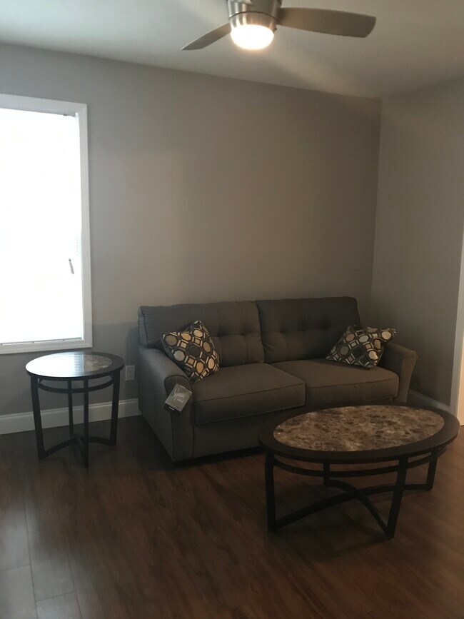 Foto del edificio - 316 Pleasant St