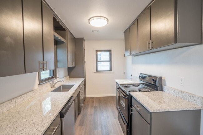 Foto del edificio - Newly renovated 3 bed, 1 bath! Schedule a ...