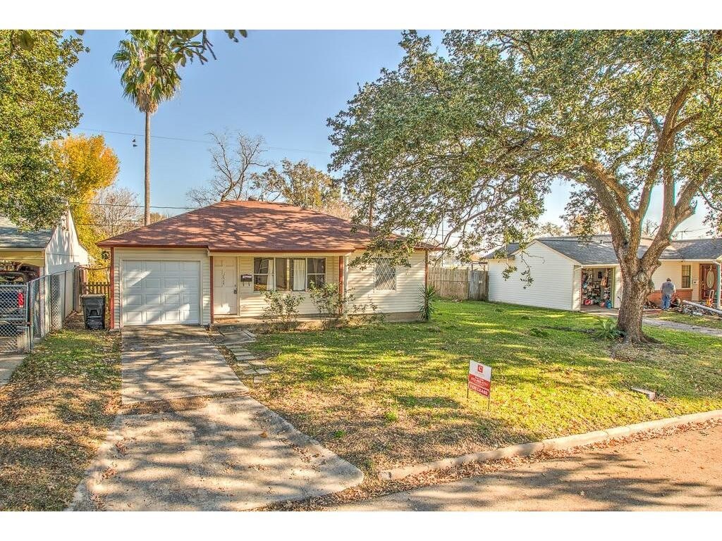 Primary Photo - 2525 Munger St