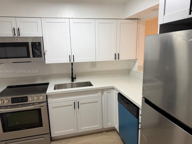 Foto del edificio - 20520 NW 15th Ave