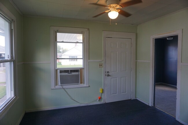 Building Photo - Comfortable One-Level Living in a Prime Location!