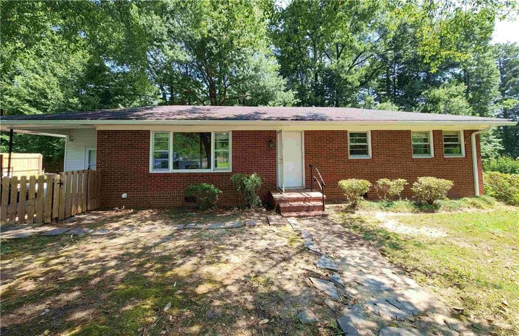 Primary Photo - 11 Sunset Cir