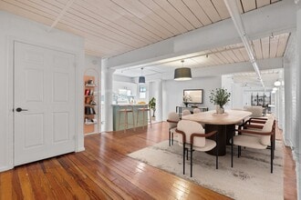 Building Photo - Loft in Seaport