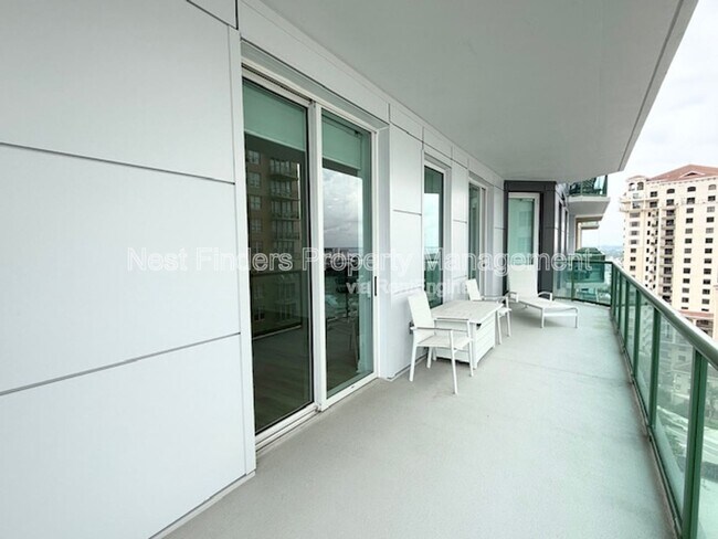 Foto del edificio - 1431 Riverplace Blvd