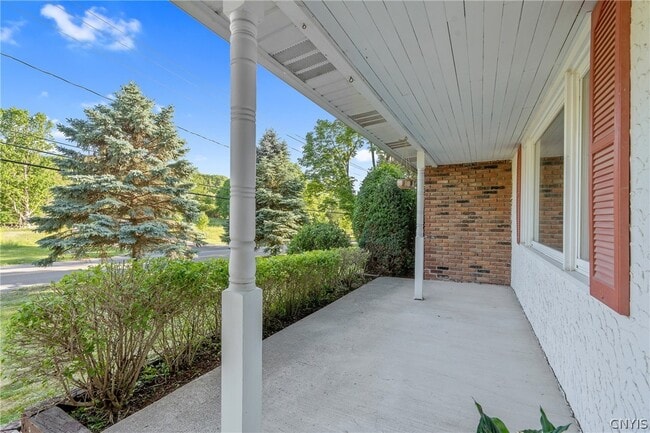 Building Photo - 6555 Woodchuck Hill Rd
