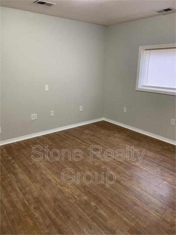 Building Photo - 2955 S 13 1/2 St