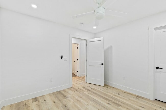 Building Photo - 15655 Regal Hill Cir