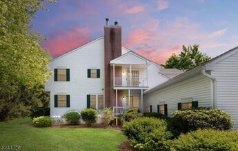 Building Photo - 82 Smithfield Ct