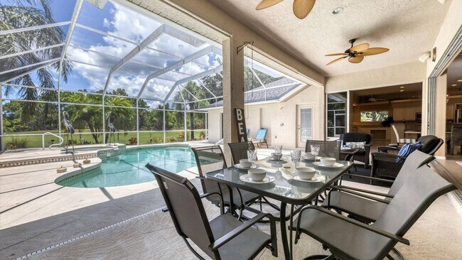 Building Photo - 974 Rotonda Cir