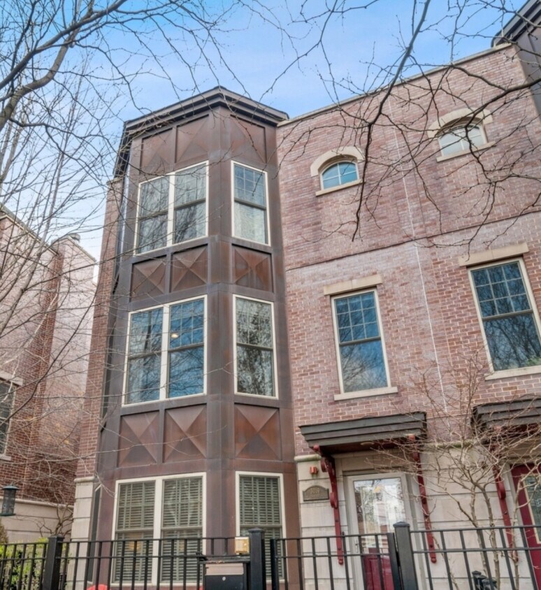 Foto principal - 3019 W Cornelia Ave