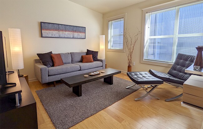 Foto del edificio - 326 Queen Anne Ave N