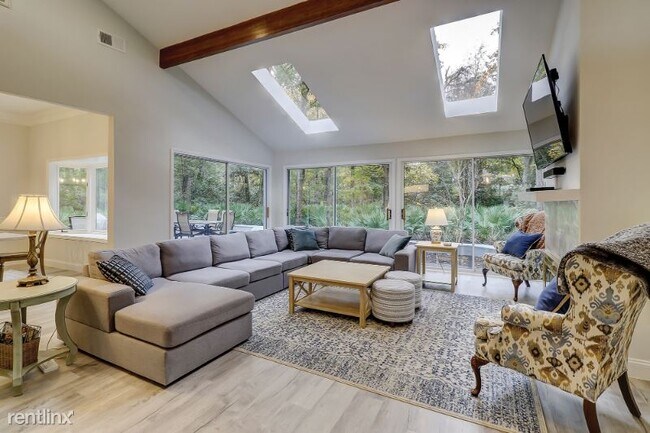 Foto del edificio - 4 br, 3 bath House - 16 Dewberry Lane