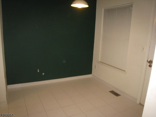 Building Photo - 1604 Appleton Way