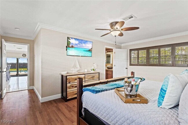 Foto del edificio - 252 Bayshore Dr