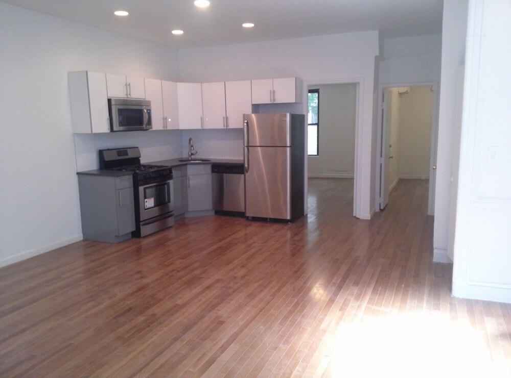 Primary Photo - 1433 Flatbush Ave