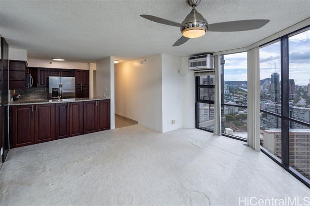 Building Photo - 930 Kaheka St