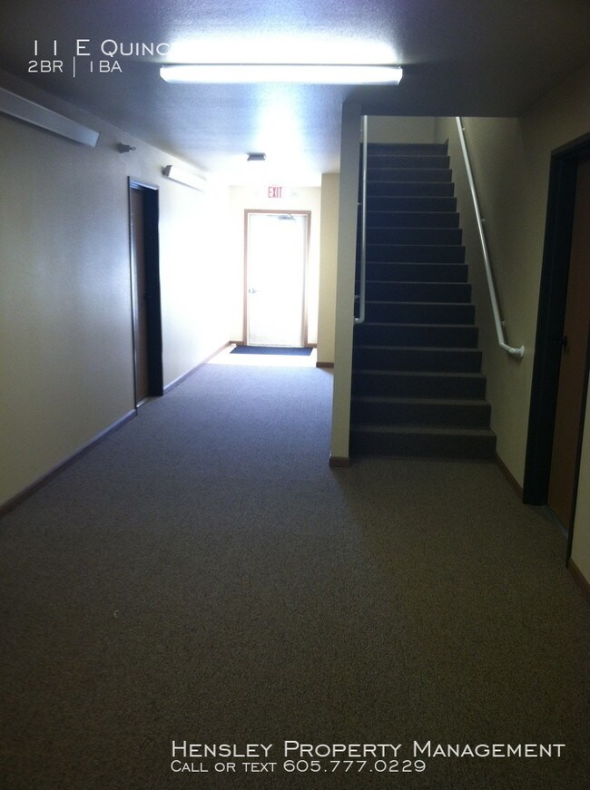 Building Photo - 11 E Quincy St