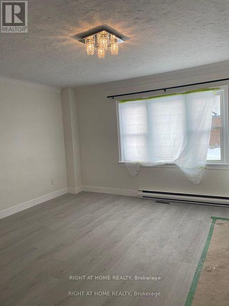 Photo du bâtiment - 55 Glendale Ave