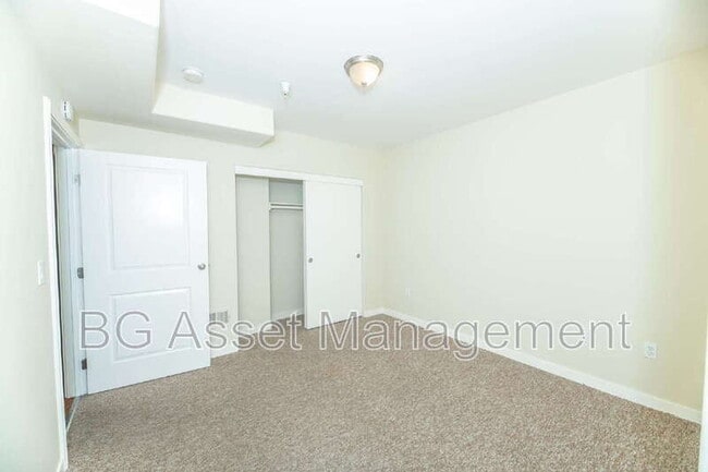 Building Photo - 1459 MacArthur Blvd