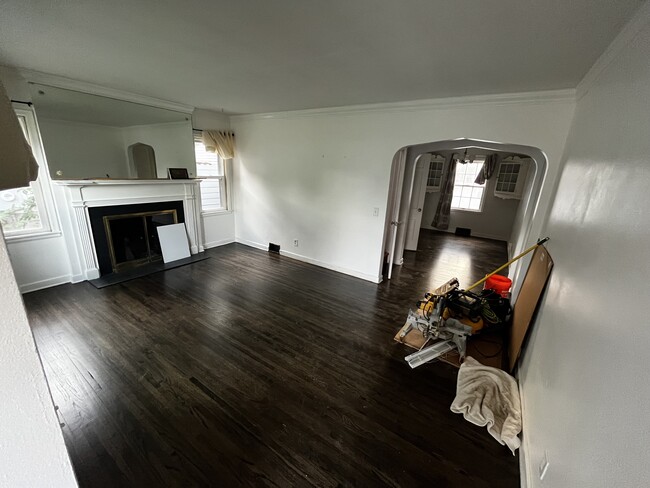 Main living room - 2632 Toledo Ave S