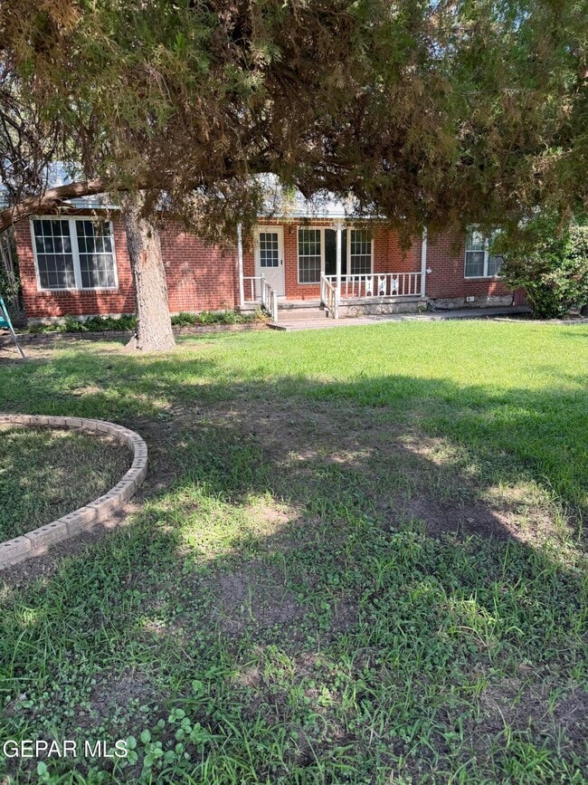Building Photo - 258 Riverside Dr