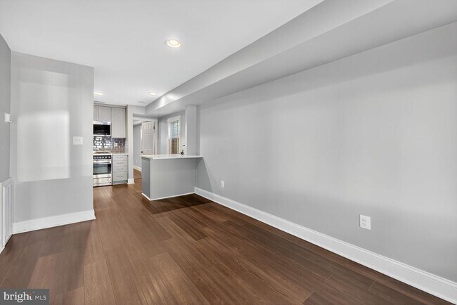 Foto del edificio - 1409 Hopkins St NW