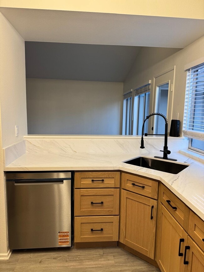 Foto del edificio - 27533 Calinda