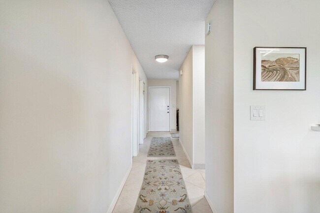 Building Photo - 5850 Sugar Palm Ct