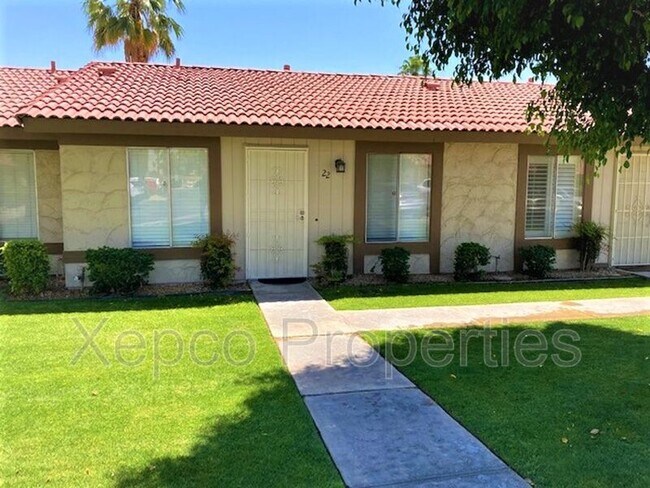 Building Photo - 82075 Country Club Dr