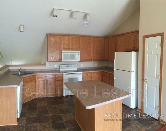 Building Photo - 15744 Fremont Way