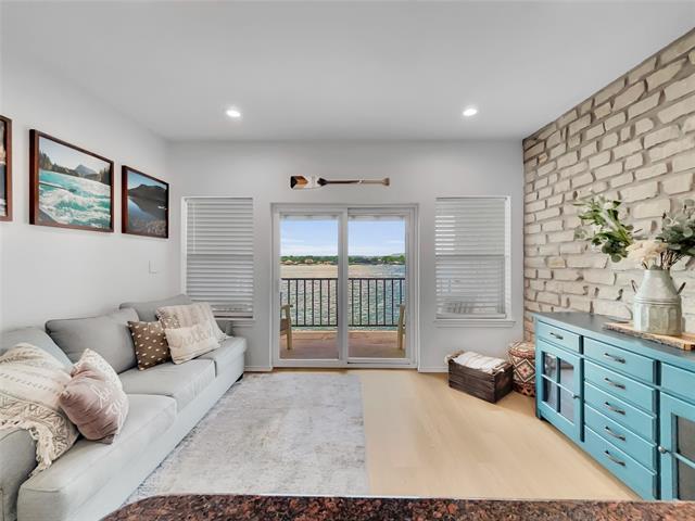 Foto del edificio - 401 E Pearl St