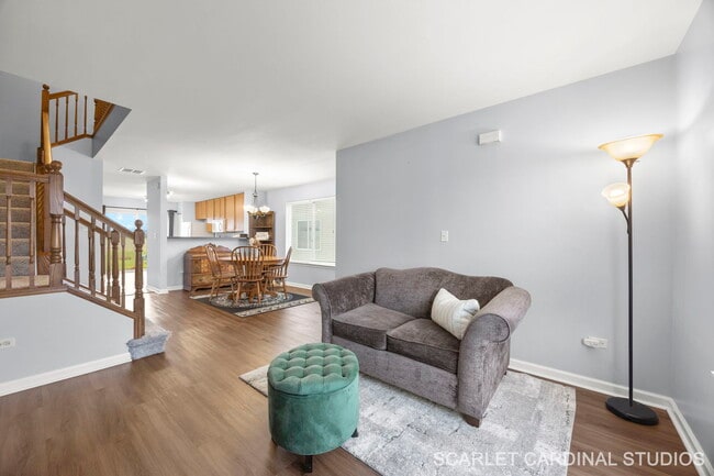 Foto del edificio - 2410 Mayfield Dr