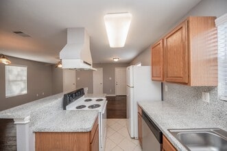 Building Photo - 1631 Dove Run