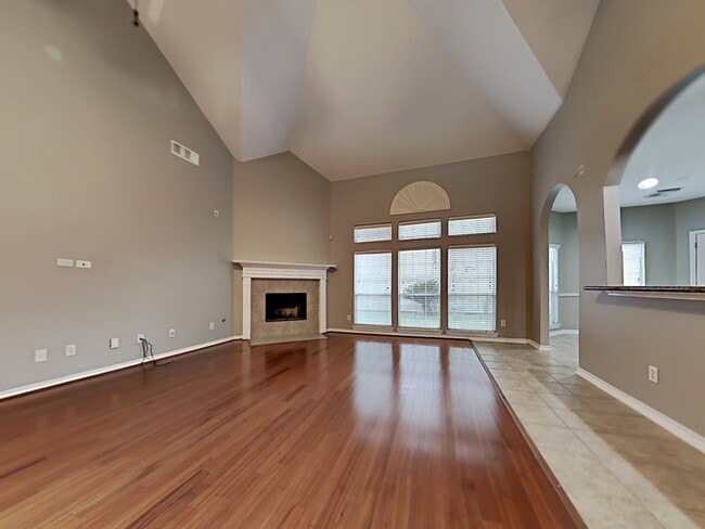 Building Photo - 16539 Mesa Point Dr