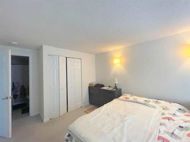 Building Photo - 165 Beacon St