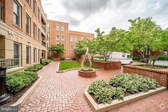 Building Photo - 1115 Cameron St