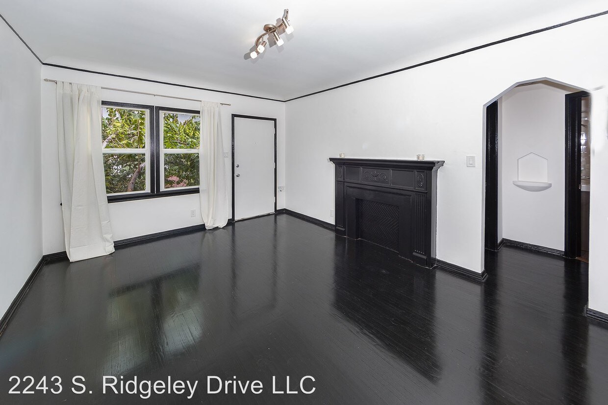 Foto principal - 2243 S Ridgeley Dr