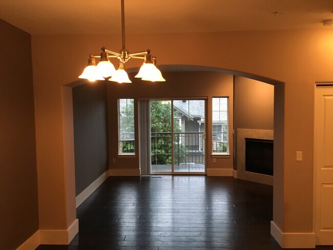 Dining Area - 754 NW 118th Ave