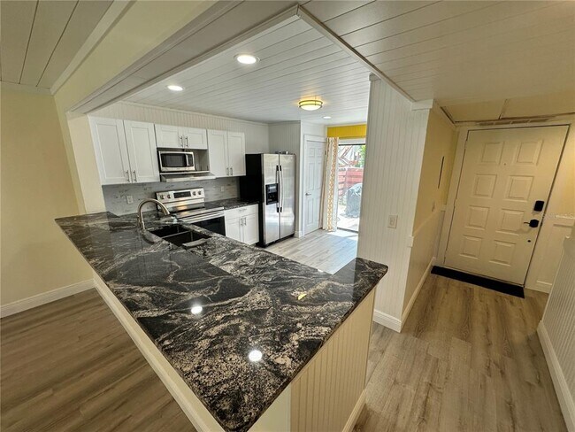 Foto del edificio - 620 Spring Lakes Blvd