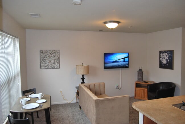 Building Photo - Thurston 1121