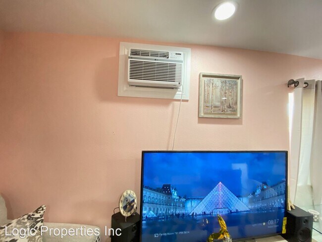 Building Photo - 1 br, 1 bath House - 1736 S. Vicentia Ave