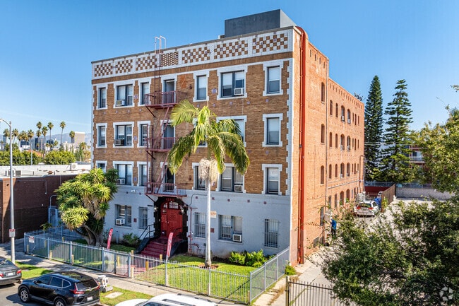 Building Photo - Wilton Way Apartments
