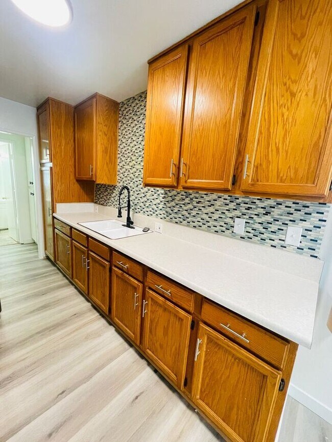 Foto del edificio - SHERMAN OAKS UNIT WITH A/C