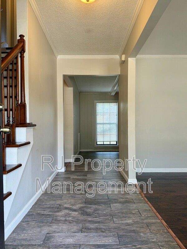 Building Photo - 3086 Estes St